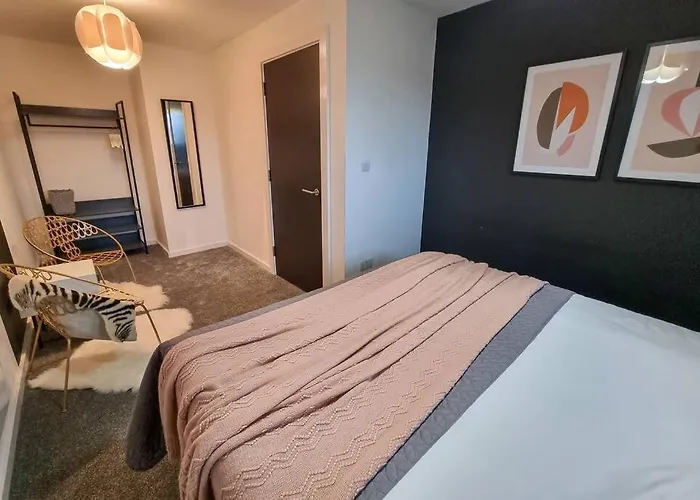 Apartmán Couples Retreat / Workers Paradise + Free Parking *