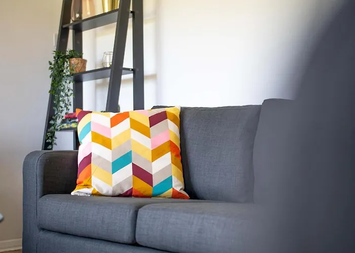 Pass The Keys Lovely 3 Bedroom Golf Club And Parking Holiday home *