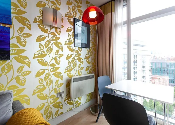 Iconic Luxury * 맨체스터