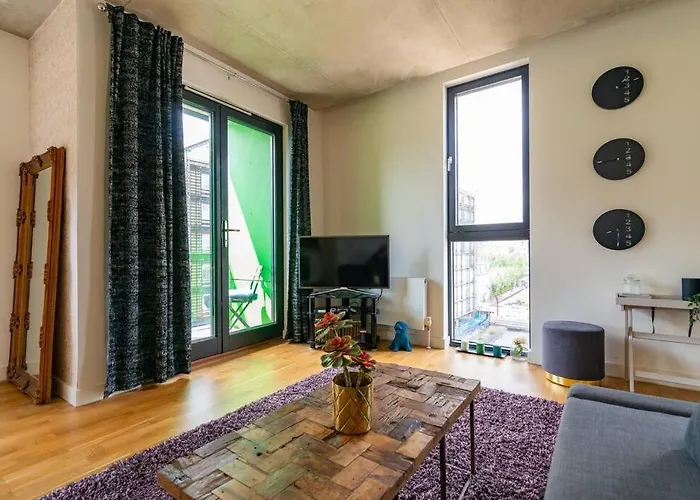 Canalside Flat In Ancoats, Manchester City Centre マンチェスター