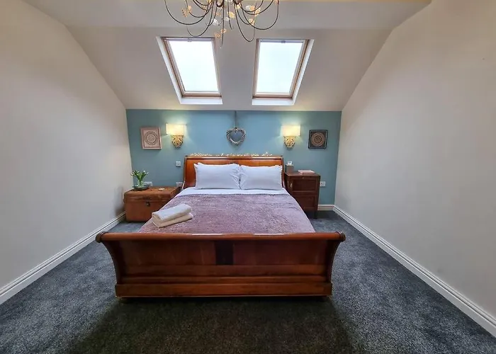 Stunning Luxury Vintage Duplex With Parking Feriehus *