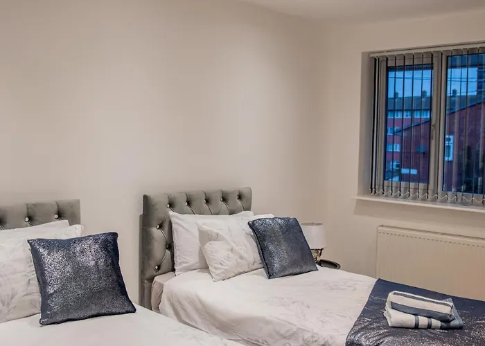 Bv Comfy Spacious 3 Bedroom House At Tatton Street Apartamento Manchester