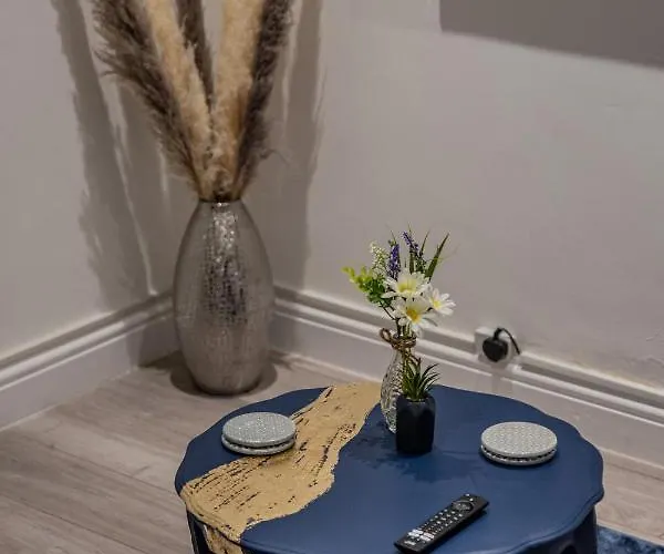 Apartamento Bv Comfy Spacious 3 Bedroom House At Tatton Street *