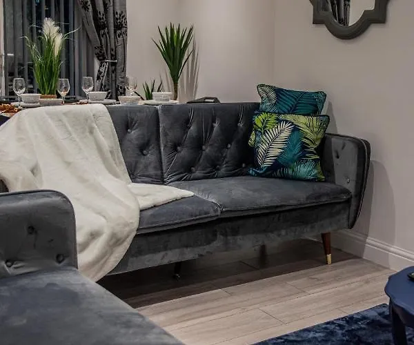 Bv Comfy Spacious 3 Bedroom House At Tatton Street * Manchester