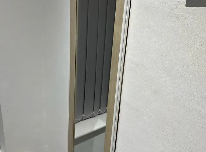 Droylsden * Manchester