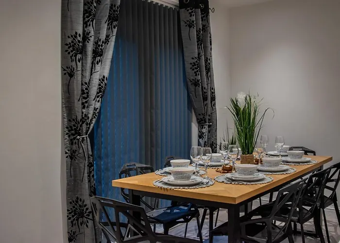 Bv Comfy Spacious 3 Bedroom House At Tatton Street * Manchester