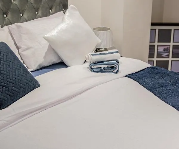 Bv Comfy Spacious 3 Bedroom House At Tatton Street Apartamento Manchester