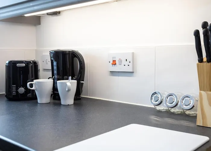 Pillo Serviced - Trafford Apartamento *