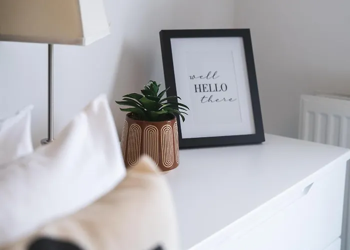 Centre 2-bed - New - Free Wi-fi -