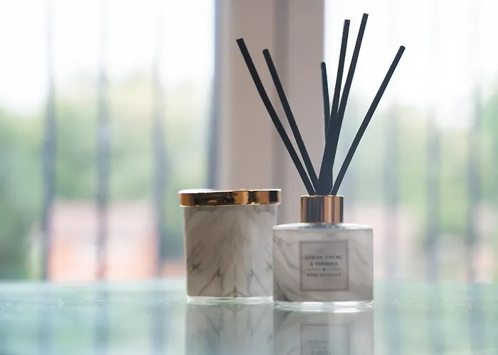 Centre 2-bed - New - Free Wi-fi -