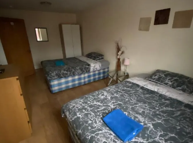 Big Rusholme With Tv And Private Bathroom-parking&wifi Nocleg ze śniadaniem *