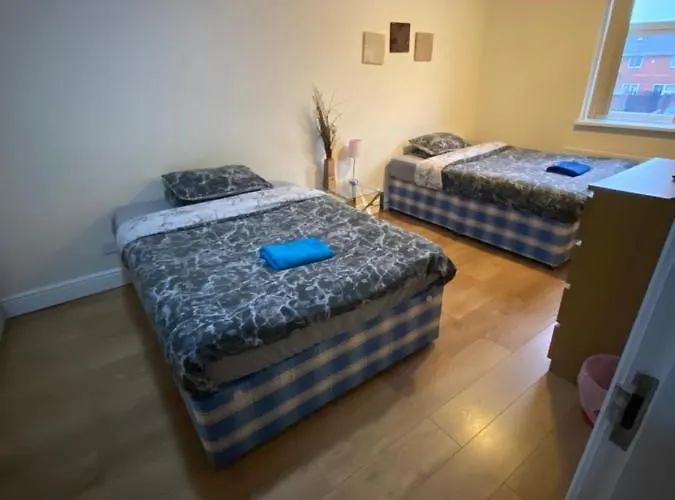 Big Rusholme With Tv And Private Bathroom-parking&wifi Bed & Breakfast