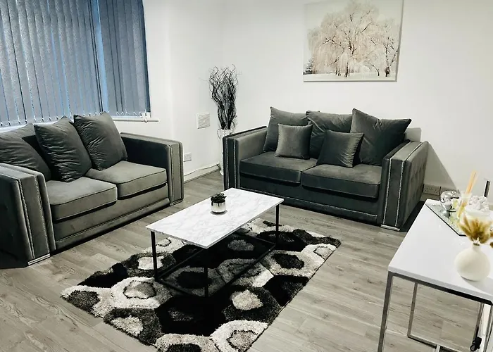 Beautiful And Homely 3 Bed House With Free Parking So Close To Man And Centre Апартаменты Манчестер