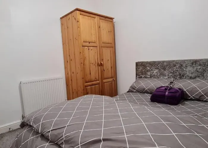 Impeccable 4-bed House Near Centre * Manchester