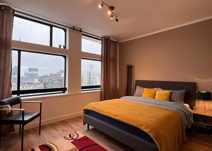 View 2 Bedrooms Flat 아파트 *