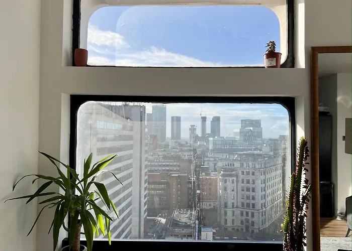 View 2 Bedrooms Flat * 맨체스터