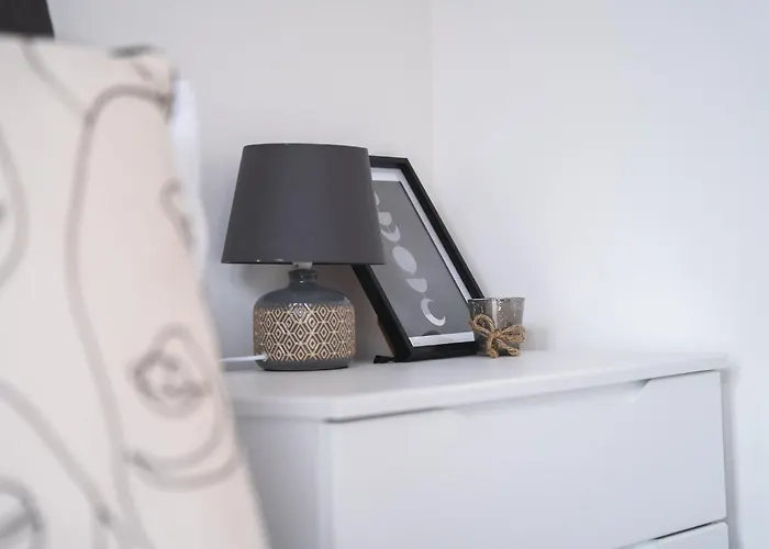 Daire Centre 2-bed - New - Free Wi-fi - *