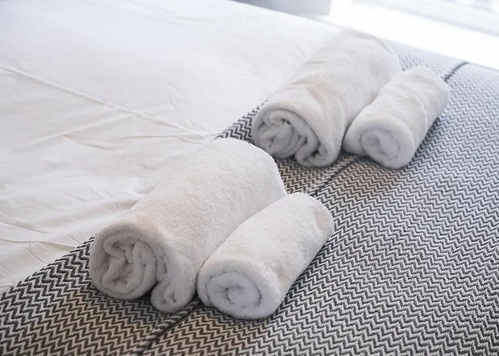 Centre 2-bed - New - Free Wi-fi - Apartman *