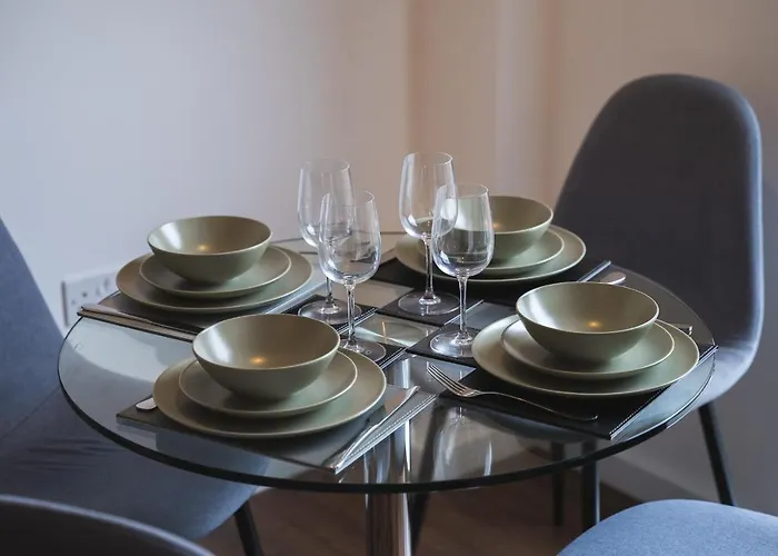 Centre 2-bed - New - Free Wi-fi - Daire