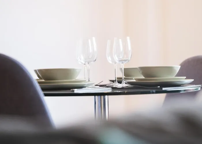 Centre 2-bed - New - Free Wi-fi - * Manchester