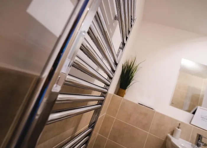 Centre 2-bed - New - Free Wi-fi - * Manchester