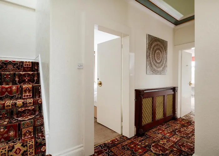 بيت للعطل Beautiful 'mayfield' With Private Pool!