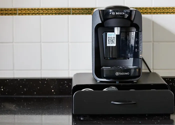 Beautiful 'mayfield' With Private Pool! بيت للعطل *