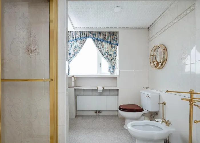 펜션 Beautiful 'mayfield' With Private Pool!