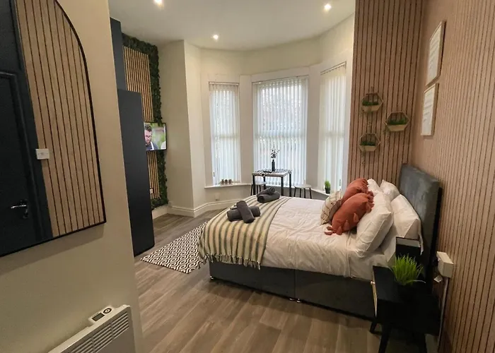 Deluxe In 20 Percent Off For Drake Concert Attendees! Апартаменты