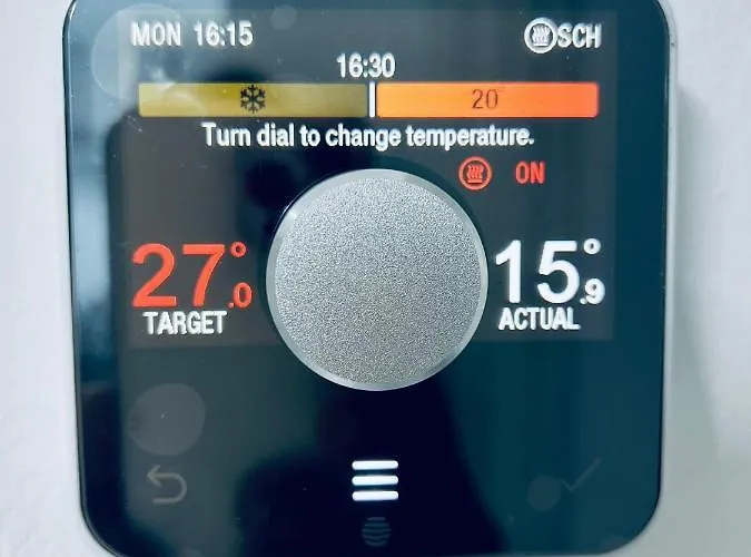 Beautiful And Homely 3 Bed House With Free Parking So Close To Man And Centre 아파트 맨체스터