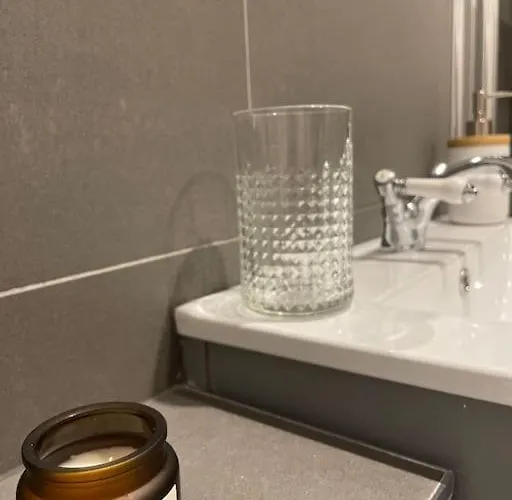 2 Bedroom House With Garden *