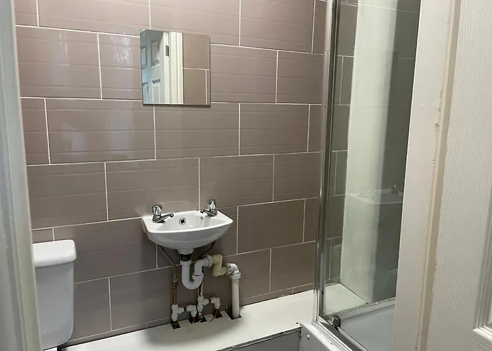 Deluxe In 20 Percent Off For Drake Concert Attendees! 아파트 *