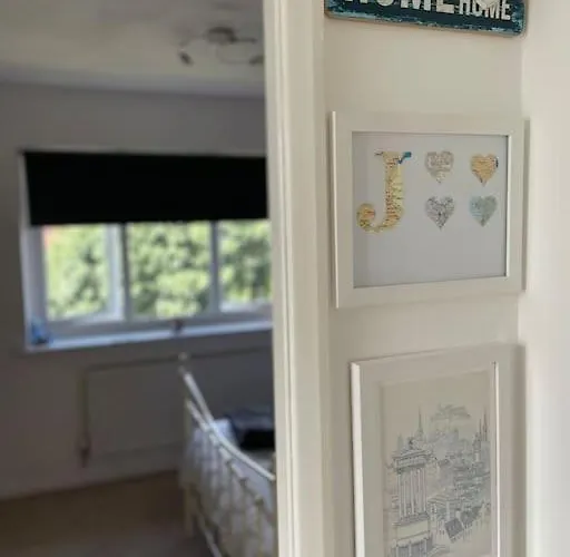 Casa vacanze 2 Bedroom House With Garden