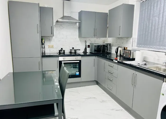 Apartamento Beautiful And Homely 3 Bed House With Free Parking So Close To Man And Centre