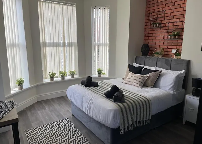 Deluxe In 20 Percent Off For Drake Concert Attendees! *