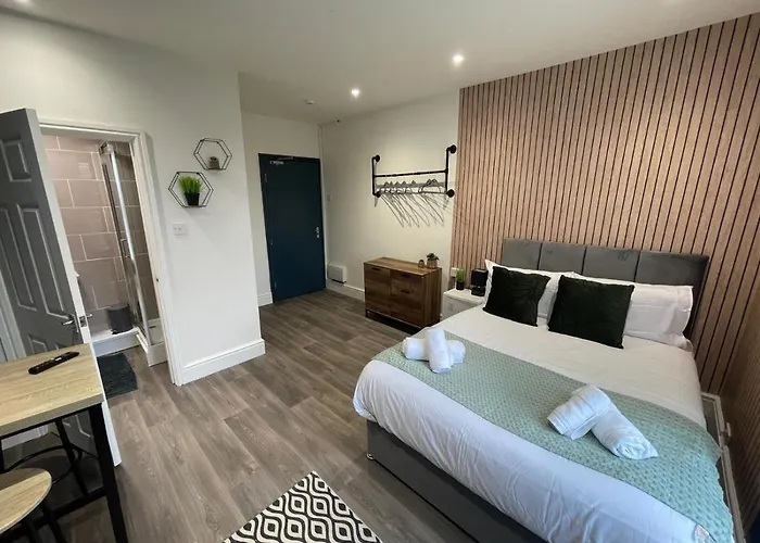 Deluxe In 20 Percent Off For Drake Concert Attendees! *