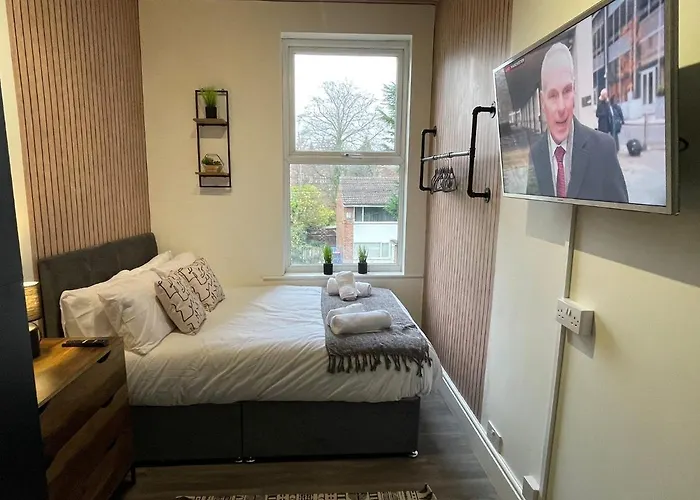 Deluxe In 20 Percent Off For Drake Concert Attendees! 아파트 *