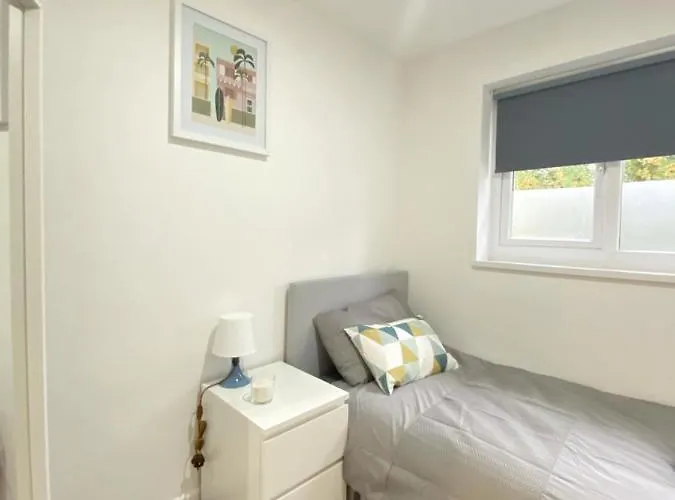 Elcot Close Private In A 4 Bed Shared House Δωμάτια σε οικογενειακή κατοικία Μάντσεστερ