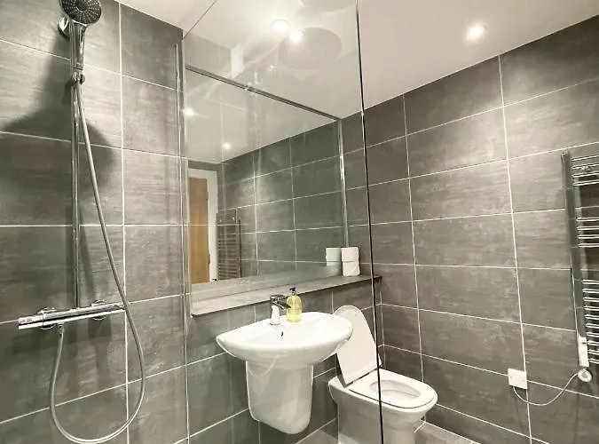 Apartmán Centre, Floor Apartment, Two Balconies Manchester