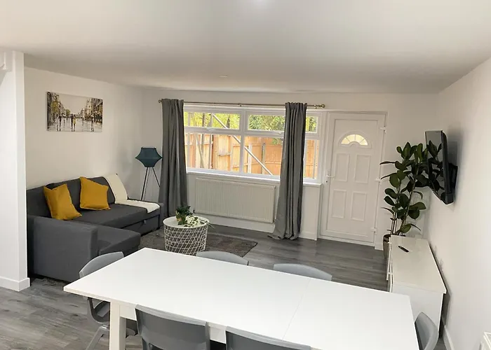 Δωμάτια σε οικογενειακή κατοικία Elcot Close Private In A 4 Bed Shared House Μάντσεστερ