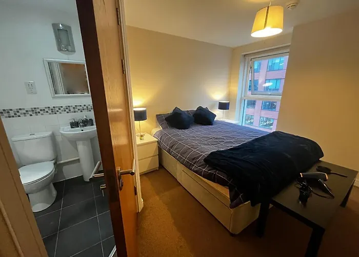 View Spacious 2 Bed 2 Bathrooms