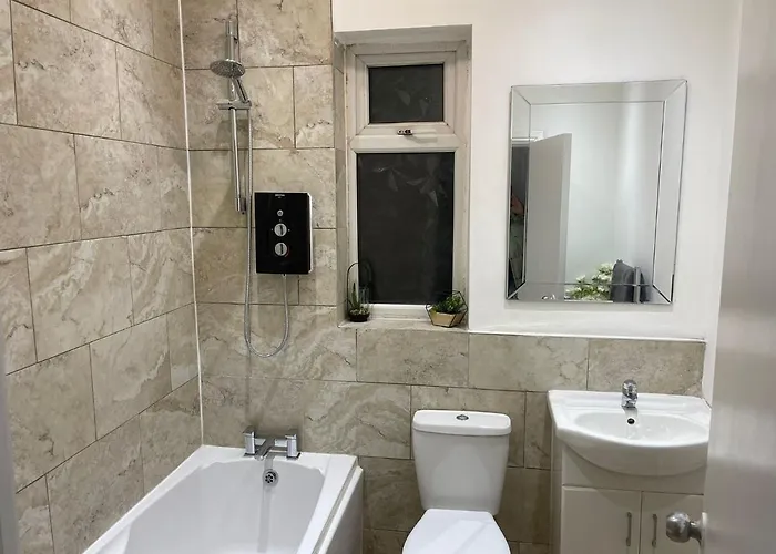 Short Stopzzz & Indoor Hot Tub Manchester