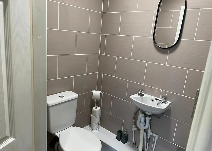 Deluxe In 20 Percent Off For Drake Concert Attendees! 아파트 *