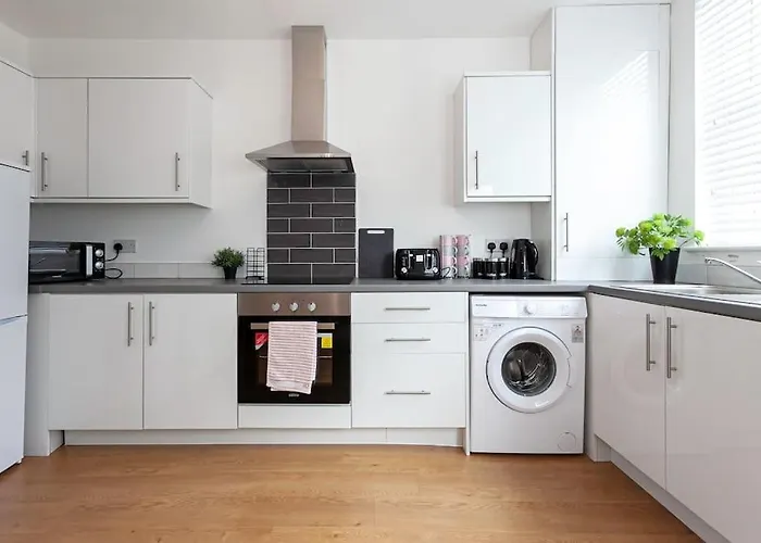 Spacious Comfortable House Close To Etihad+parking * Manchester