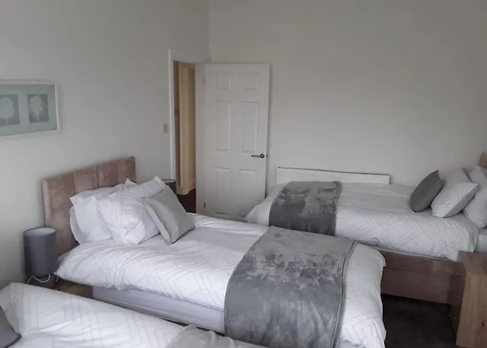 Spacious Comfortable House Close To Etihad+parking Prázdninový dům