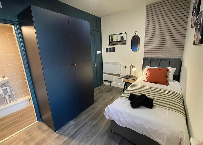 Deluxe In 20 Percent Off For Drake Concert Attendees! Апартаменты *