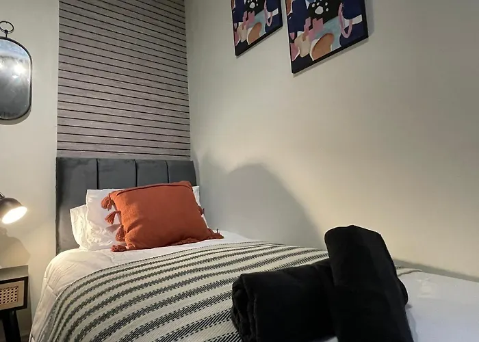 Deluxe In 20 Percent Off For Drake Concert Attendees! 맨체스터