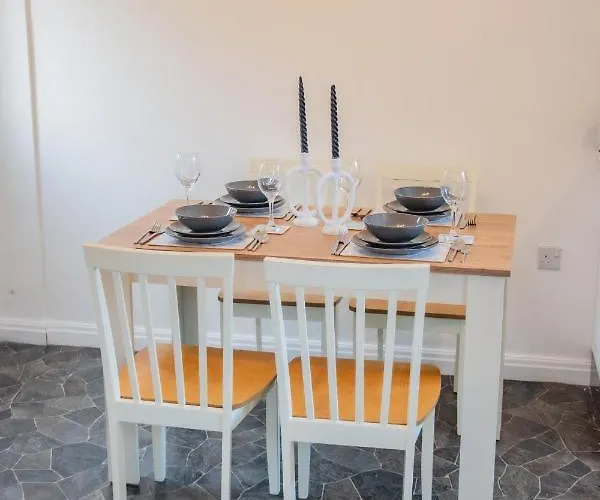 Bv Stylish Homely 3 Bedroom Close To Arena Mánchester