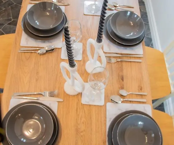 Bv Stylish Homely 3 Bedroom Close To Arena Holiday home