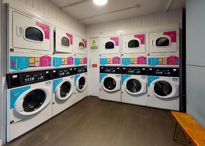 Comfy Ensuite Bedrooms At Gardens Near Centre * Manchester